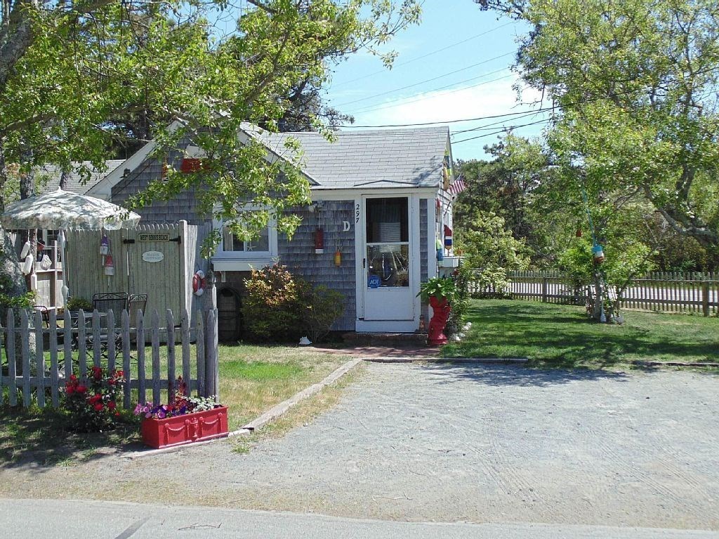 Dennis Vacation Rental home in Cape Cod MA 02639, Just across the
