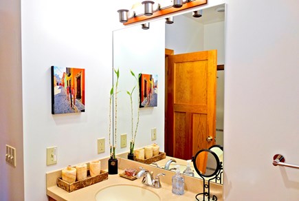 Wellfleet Cape Cod vacation rental - Bathroom