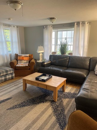 Dennis Port Cape Cod vacation rental - Spacious living room