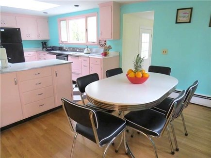 Eastham Cape Cod vacation rental - Kitchen table