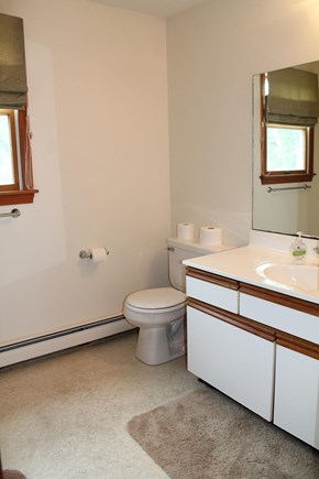 South Chatham Cape Cod vacation rental - Upstairs full bath