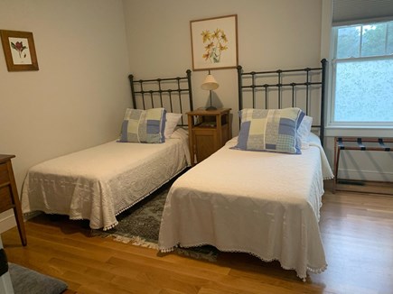 Mashpee / Popponesset Cape Cod vacation rental - Bedroom with twin beds, private bathroom and TV, floor 1.