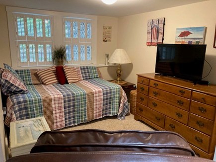 Eastham Cape Cod vacation rental - Den- daybed with trundle, dresser with games, recliner chair