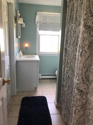 Orleans Cape Cod vacation rental - Upstairs bath