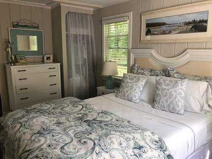 Eastham, Located on Schoolhouse Pond Cape Cod vacation rental - Queen Bedroom