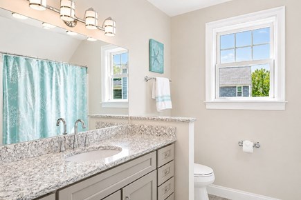 Dennis, Mayflower Beach Cape Cod vacation rental - Seconf floor bathroom
