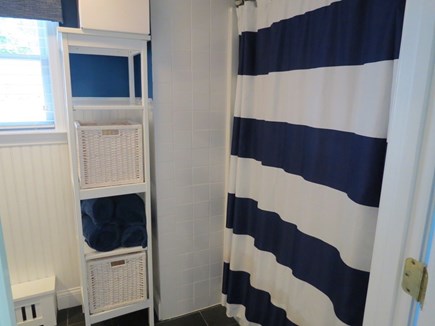 Orleans Cape Cod vacation rental - Tub/Shower