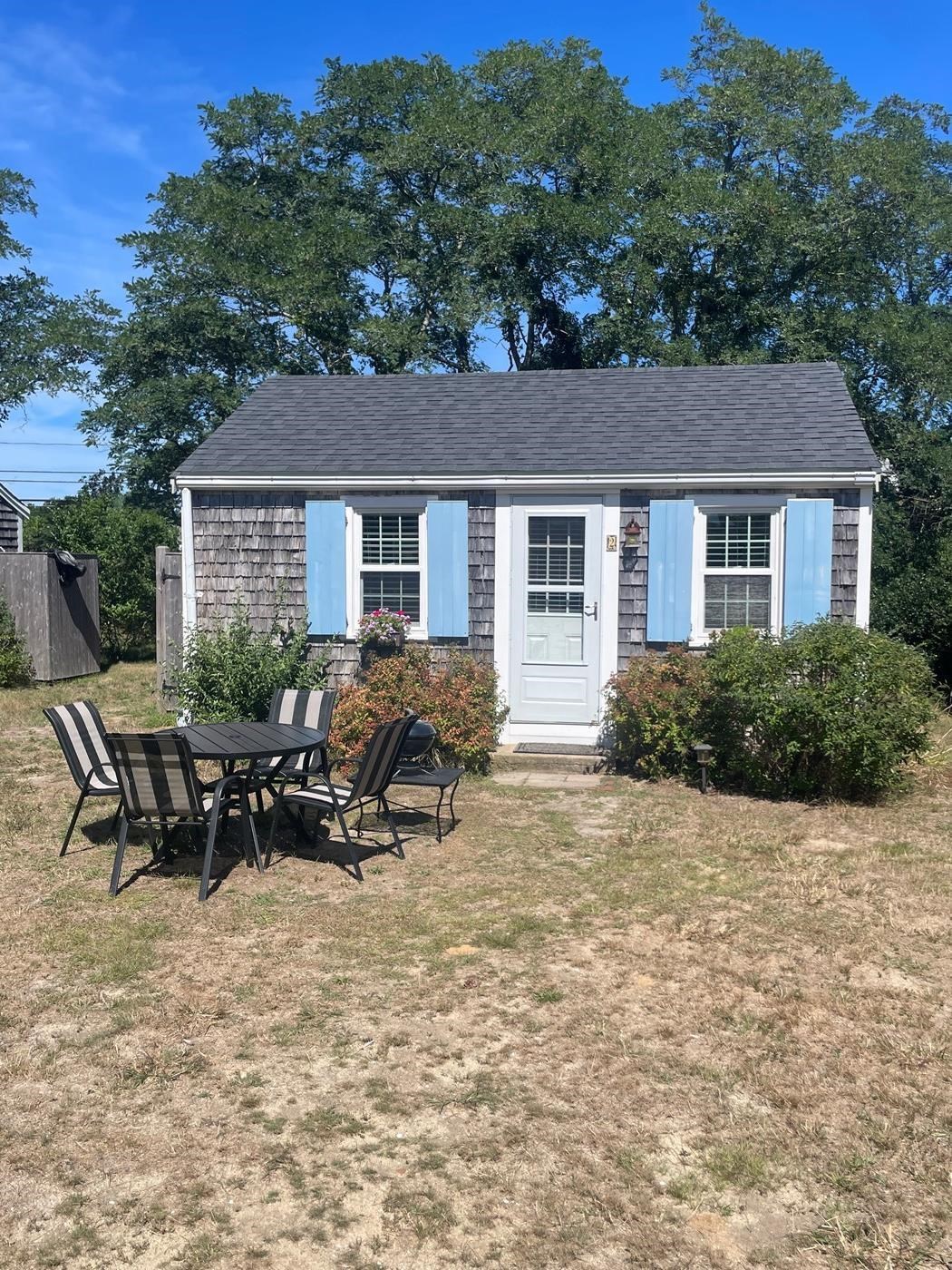 Listing photo for Antique Shore Road cottage