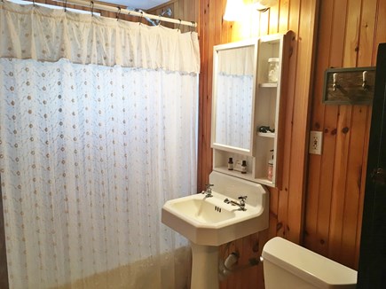 Brewster Cape Cod vacation rental - Full bath