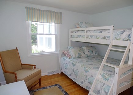 Harwich Port Cape Cod vacation rental - Win over full bunk beds 