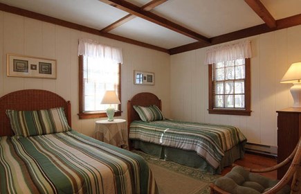 Hyannisport Cape Cod vacation rental - Twin Bedroom
