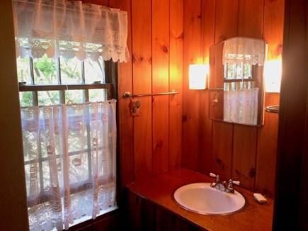 Orleans Cape Cod vacation rental - Bathroom (w/shower)