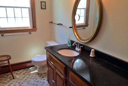 Orleans on Baker's Pond Cape Cod vacation rental - Full bath with tub/shower.
