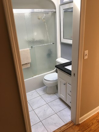 South Dennis Cape Cod vacation rental - Full Modern Bathroom
