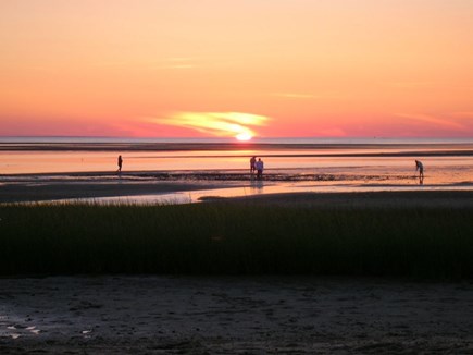 Eastham, walk to Great Pond Cape Cod vacation rental - First Encounter Beach - walking the tidal flats & stunning sunset