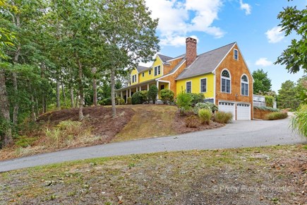 Brewster Cape Cod vacation rental - View of the house as you enter the driveway