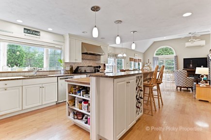 Brewster Cape Cod vacation rental - Large spacious kitchen featuring an island