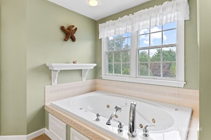 Brewster Cape Cod vacation rental - Second floor master bedroom soaker tub