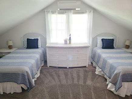 Brewster Cape Cod vacation rental - Twin bedroom upstirs