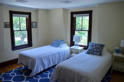 Cotuit Cape Cod vacation rental - Twin bedroom