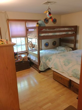 Chatham Cape Cod vacation rental - Bedroom with set of bunks and queen