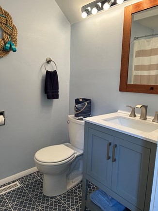 Mashpee/New Seabury Cape Cod vacation rental - First floor full bathroom