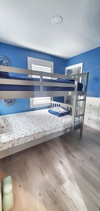 South yarmouth Cape Cod vacation rental - Bunk room full over full