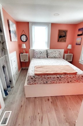 South yarmouth Cape Cod vacation rental - Queen bedroom