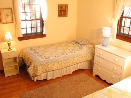 South Chatham Cape Cod vacation rental - Twin bedroom