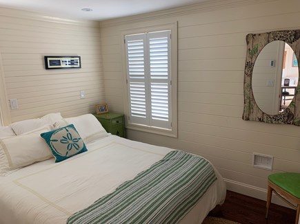 Plymouth MA vacation rental - Guest Bedroom with flat screen screen cable TV, Tempurpedic