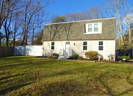 Falmouth, Teaticket Cape Cod vacation rental - Home in great location with new remodeled kitchen