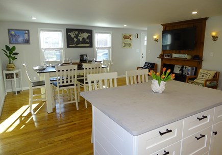 Falmouth, Teaticket Cape Cod vacation rental - Lovely dining area with hardwood floors, TV
