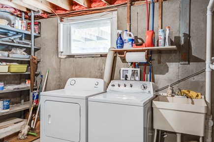 Orleans Cape Cod vacation rental - Laundry