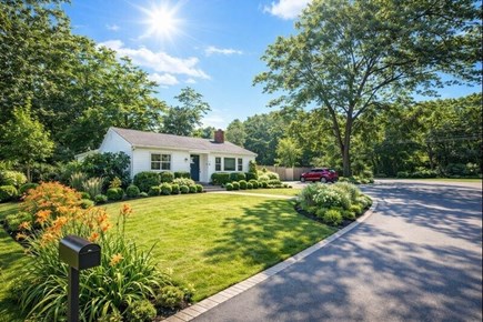 Plymouth, Priscilla Beach MA vacation rental - Captain's Cottage Priscilla Beach Front view