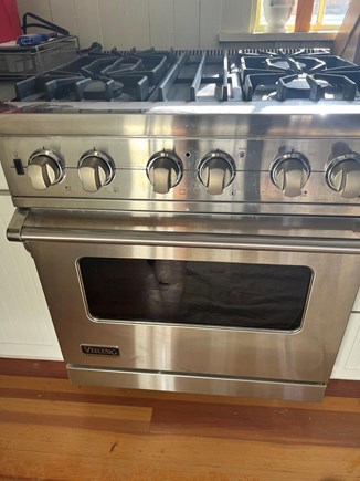 Yarmouth, Bass River Village in South Ya Cape Cod vacation rental - The Viking stove.