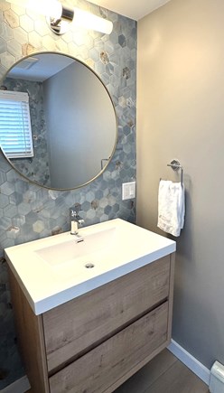 Popponesset Cape Cod vacation rental - Main floor powder room