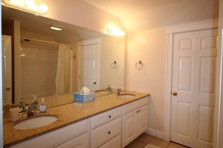 Truro Cape Cod vacation rental - Full bath