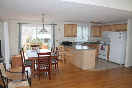 Eastham, Coast Guard - 3947 Cape Cod vacation rental - Kitchen & dining area