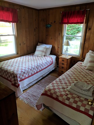 Chatham Cape Cod vacation rental - Bedroom #2 w/ 2 twin beds, bureau, closet