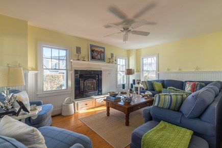 Dennis, Mayflower Beach Cape Cod vacation rental - Large Den with gas fireplace