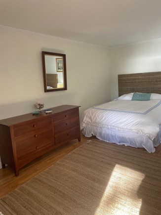 South Orleans on Pleasant Bay Cape Cod vacation rental - First Floor Guesthouse Bedroom, 2 Queens