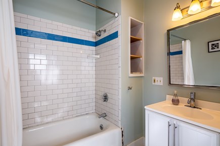 Provincetown Cape Cod vacation rental - Main level full bath with tub/shower combo