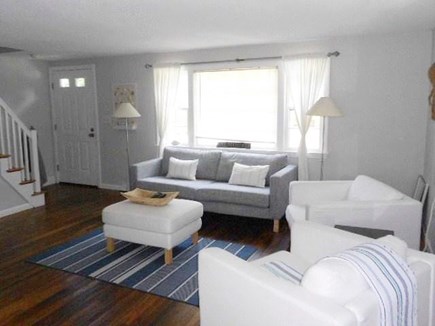 Falmouth, Teaticket Cape Cod vacation rental - Living room