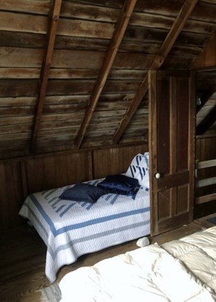 Truro Cape Cod vacation rental - Twin bedroom upstairs