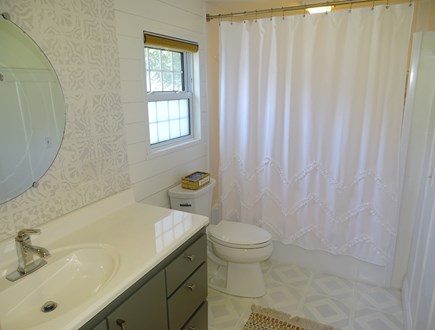 Bass River, South Yarmouth Cape Cod vacation rental - Full bath with tub