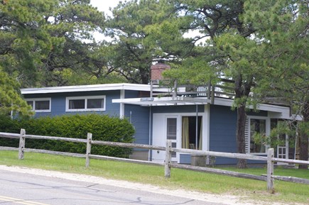 Wellfleet Vacation Rental Home In Cape Cod Ma 2 10 Mile To