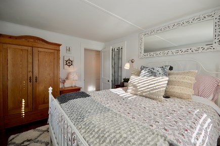 Chatham Cape Cod vacation rental - First floor queen bedroom