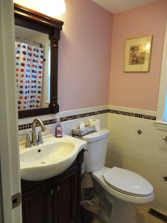 West Dennis Cape Cod vacation rental - Family Bath