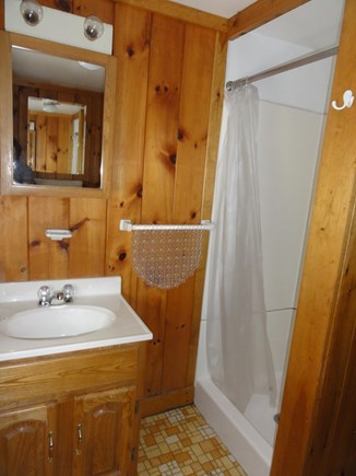 Wellfleet Cape Cod vacation rental - Bathroom off Bedroom
