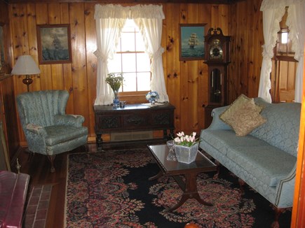 Bourne, Gray Gables Cape Cod vacation rental - Comfortable living room
